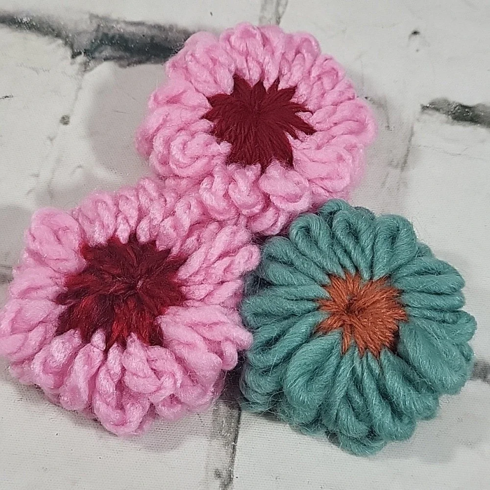 Vintage Handmade Chrochet Flower Fridge Magnets Lot Of 3 Pink Green Cottagecore